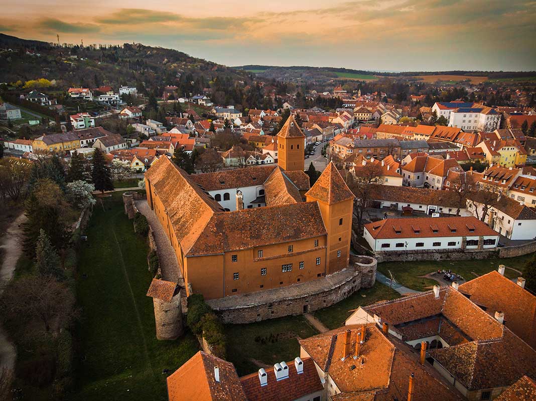 Jurisics Miklós Vár és várkör